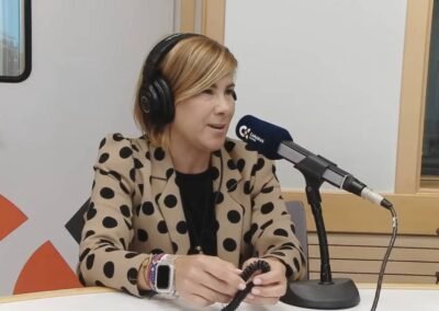 Entrevista en la radio